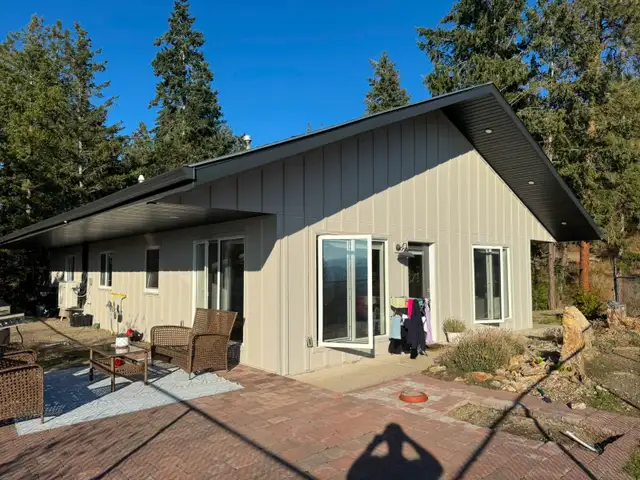 Beautiful 3 Bedroom + 2 Bathroom Home on 1.3 Acres – South BX, V in Long Term Rentals in Vernon - Image 30