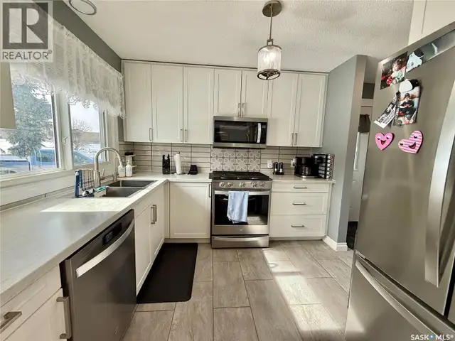 201 4th AVENUE SE Eston, Saskatchewan in Houses for Sale in Swift Current - Image 12