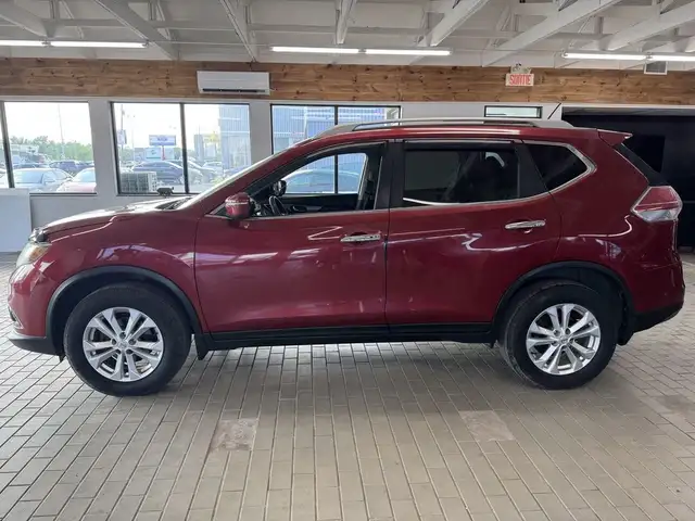 2016 Nissan Rogue AWD 4dr SV in Cars & Trucks in Longueuil / South Shore - Image 3