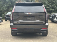 ALG Residual Value. This Cadillac Escalade 4WD delivers a Gas V8 6.2L/376 engine powering this Unkno... (image 4)