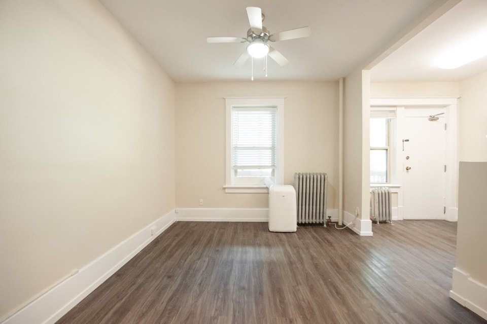 573 Warsaw Avenue OneBedroom Suite Apartment for Rent Long Term Rentals Winnipeg Kijiji