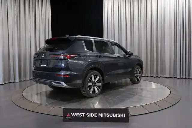 2026 Mitsubishi Outlander SEL in Cars & Trucks in Edmonton - Image 6