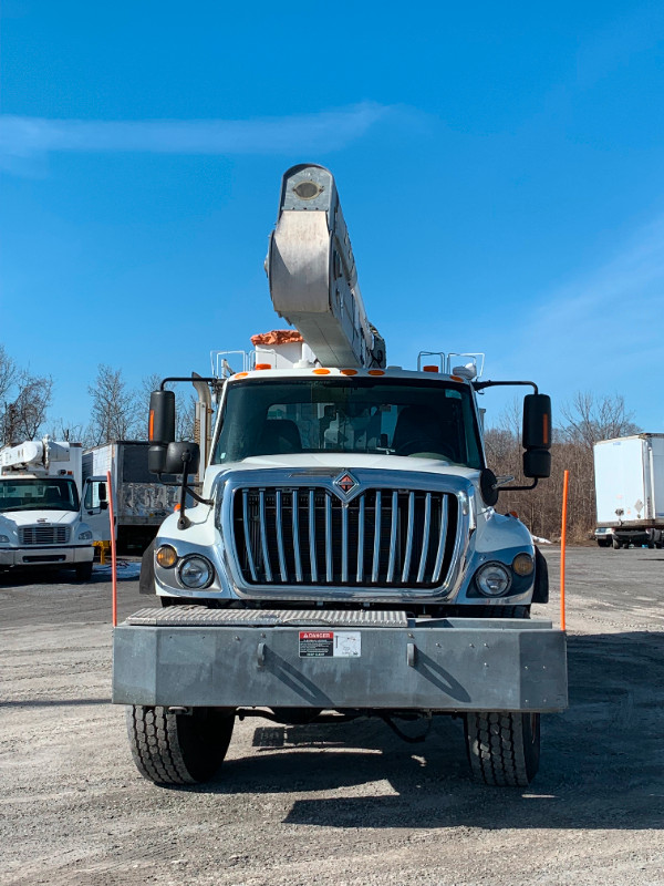 2014 International Altec AA55-MH Bucket Truck - Low Miles in Other in Windsor Region - Image 3