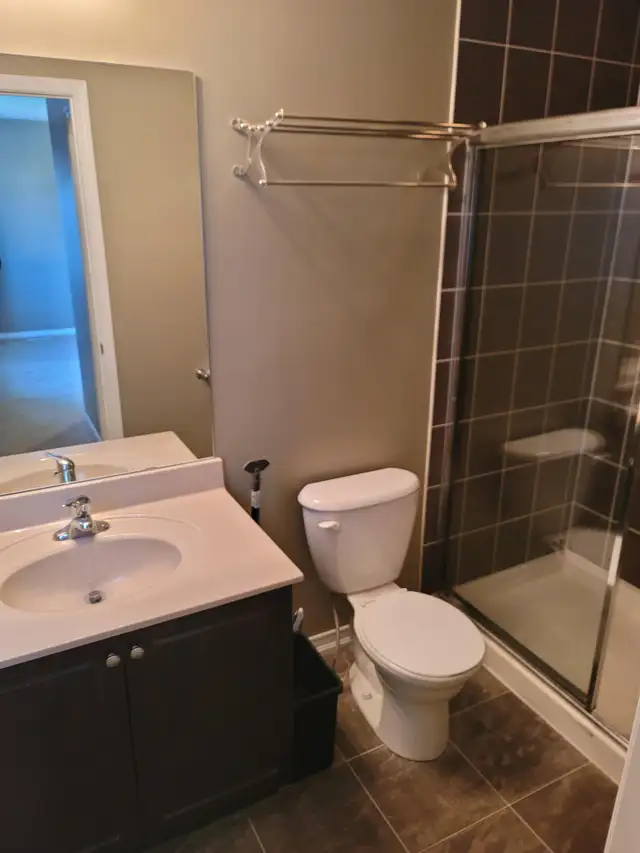 Spacious 4-Bedroom Family Home Across from the Park! in Long Term Rentals in Brantford - Image 13