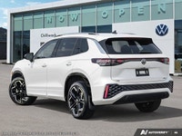 This Volkswagen Tiguan boasts a Intercooled Turbo Regular Unleaded I-4 2.0 L/121 engine powering thi... (image 4)