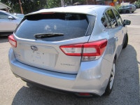 AUTOMATIC. FINISHED IN SILVER WITH BLACK INTERIOR. A/C, POWER WINDOWS, KEYLESS ENTRY. ALL WHEEL DRIV... (image 3)