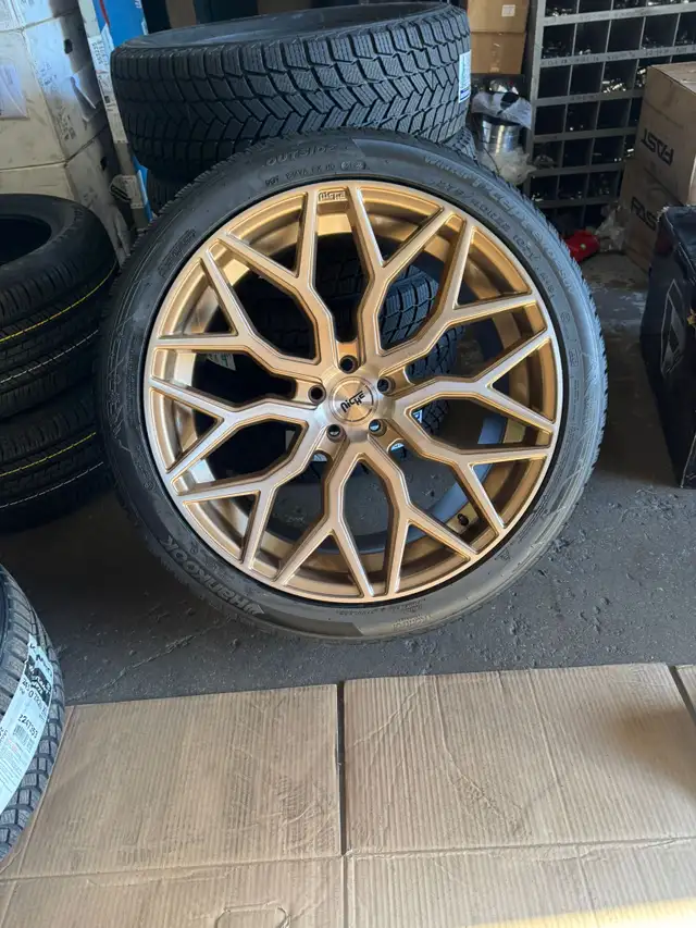 Four New 22 inch 5x112 Niche Rims w/ 275/40R22 Hankook Winter in Tires & Rims in Oakville / Halton Region - Image 4