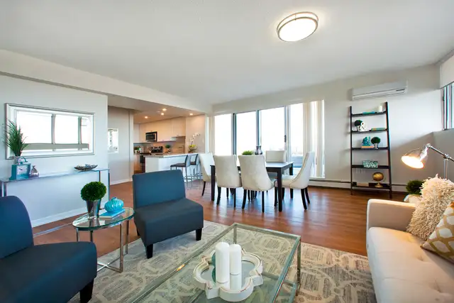 Live, Work and Play in Downtown Hamilton!! 2 Bedroom for Rent!!62864375759619122