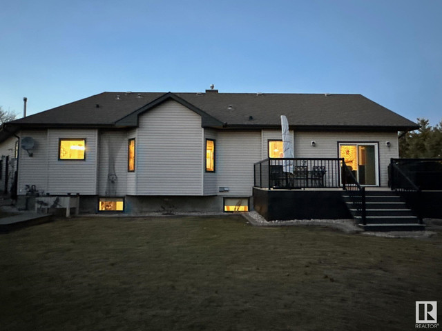 27519 79 AV Stony Plain, Alberta in Houses for Sale in St. Albert - Image 4