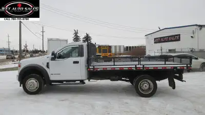 NEW ARRIVAL..... 2020 FORD F-550 XLT Reg Cab Flat Bed 12 FT BED - 6.7L V8 Diesel - 247,507 KM - 4X4...