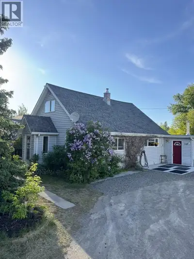 Welcome to 137 Victoria St. W, a charming three-bedroom, one-bath home in the heart of Vanderhoof. N...