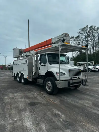Specifications: 2012 Freightliner M2 Business Class Cummins Diesel Engine Automatic Transmission Odo...