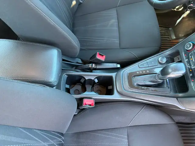 2017 Ford Focus SE Dual Zone AC! Backup Camera! Htd. Seats! - Photo 18