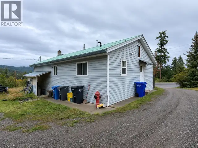915 DOG CREEK ROAD Williams Lake, British Columbia in Houses for Sale in Williams Lake - Image 5