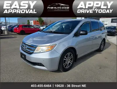 2012 Honda Odyssey EXL : 8 Passenger Loaded Features , Leather , DVD , Backup Camera, Heated Seat, P...