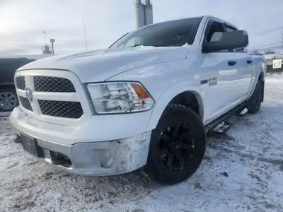 GARANTIE 1 ANS CREDIT DIRECT EN LIGNE AU WWW.AUTO-INTERNET.CA WOW 2018 RAM 1500 OUTDOORSMAN 4X4 FULL...