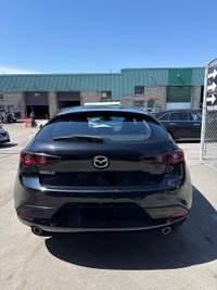 Auto Global - Montréal 2022 Mazda Mazda3 JAMAIS ACCIDENTÉE Détecteurs Collison 360 Degrées Caméra de... (image 4)
