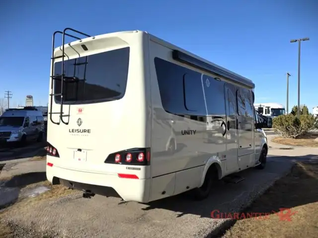 2026 Triple E ( LEISURE TRAVEL VANS ) Unity 24MBL in RVs & Motorhomes in Calgary - Image 9