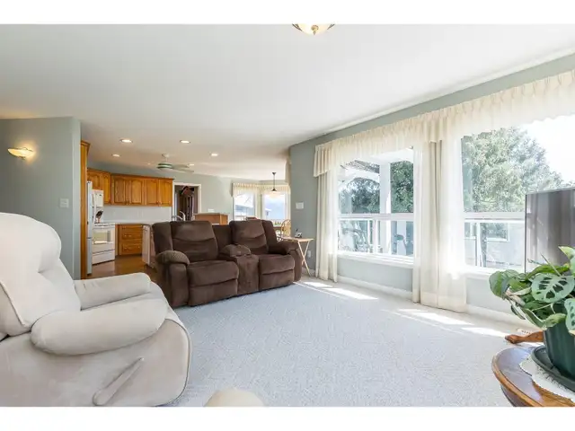 35148 KNOX CRESCENT Abbotsford, British Columbia in Houses for Sale in Abbotsford - Image 10