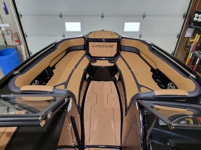 2025 Yamaha Boats 255XD in Powerboats & Motorboats in Saskatoon - Image 16