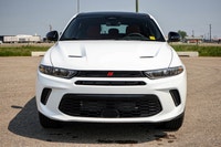 This Dodge Hornet has a powerful Intercooled Turbo Premium Unleaded I-4 2.0 L/122 engine powering th... (image 5)