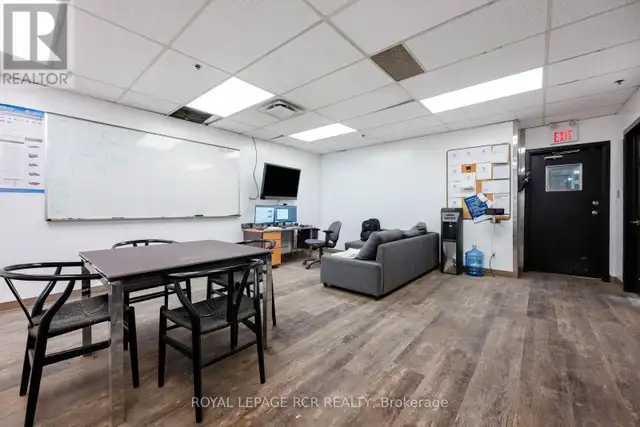 2B - 10 CENTENNIAL ROAD Orangeville, Ontario in Commercial & Office Space for Rent in Oakville / Halton Region - Image 15