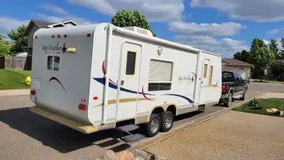 Very clean, original camper. Very well maintained. Non smokers. No leaks. No mice. No insurance clai...