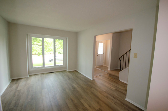3 Bedroom Townhome - Orleans in Long Term Rentals in Ottawa - Image 3