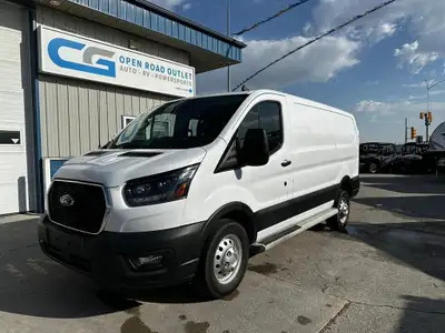 2023 Ford Transit T-250 AWD 2023 Ford Transit T-250 AWD 130 low roof Equipped with bluetooth, back u...