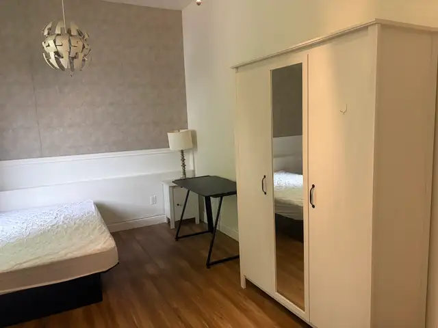 Très belle grande chambre à louer, Ste-Foy Libre in Room Rentals & Roommates in Québec City - Image 6