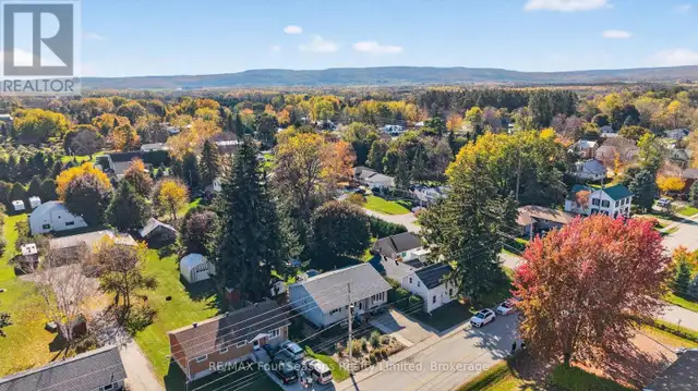 7 BATTEAUX ROAD Clearview (Nottawa), Ontario in Houses for Sale in Ottawa - Image 38