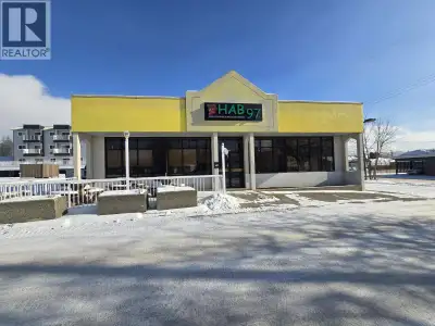 Excellent high-visibility location for lease on Highway 97, the main route through Quesnel. This 2,4...