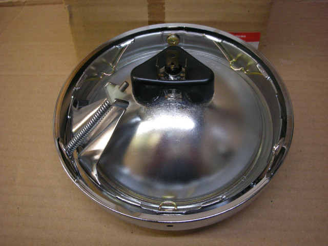 NOS 1980 GS 250T Headlight assembly 35100-44250 in Other in Stratford - Image 3
