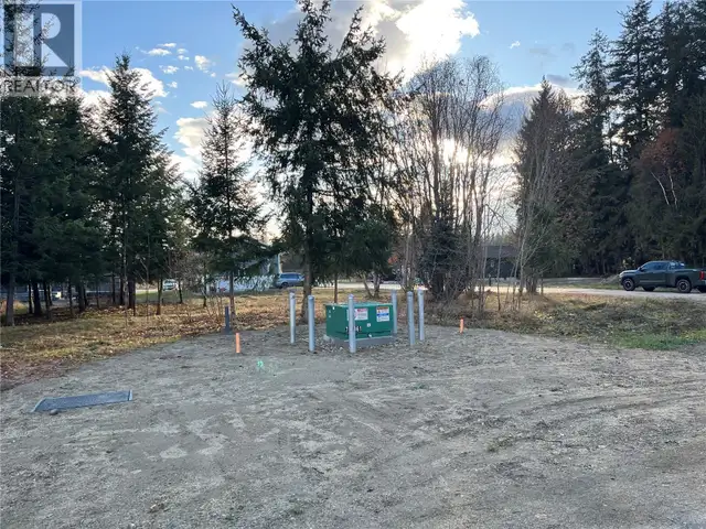 719 Parksville Street Sicamous, British Columbia in Land for Sale in Kamloops - Image 7