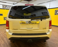 ENJOY SPACIOUS COMFORT, POWERFUL PERFORMANCE, AND PREMIUM FAMILYFRIENDLY DESIGN WITH THIS 2015 HONDA... (image 3)