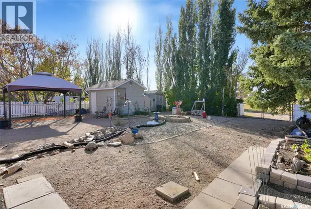 704 Leeville DRIVE Assiniboia, Saskatchewan in Houses for Sale in Moose Jaw - Image 36