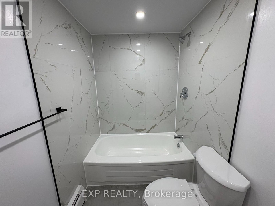 405 - 4422 HURON STREET Niagara Falls (Downtown), Ontario 4