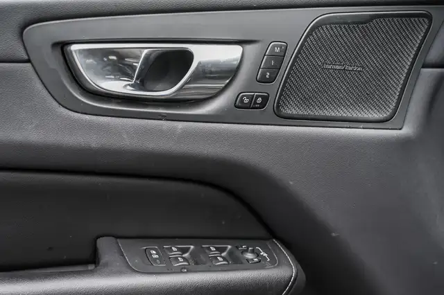 2023 Volvo XC60 in Cars & Trucks in City of Montréal - Image 10