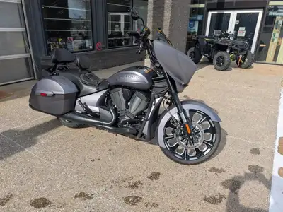 Price does not include $299 dealer fee and taxes 2016 Victory Motorcycles Magnum X-1 with only 31,22...