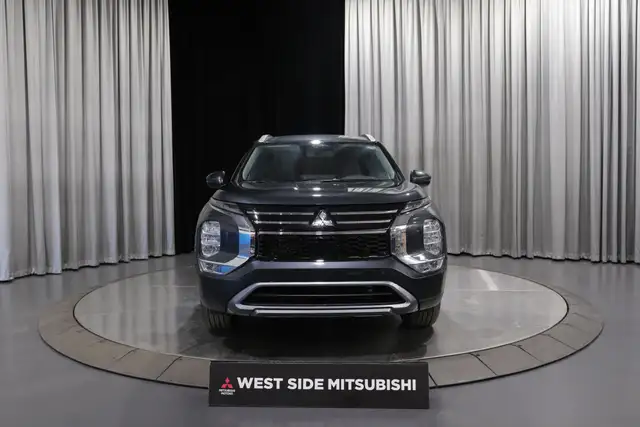 2026 Mitsubishi Outlander SEL in Cars & Trucks in Edmonton - Image 3