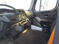 Ryder Stock ID: 756566 Transmission Type/Speed: AUTO 6 Engine: DIESEL L9'17 270/2000 Horse Power: 27... (image 8)