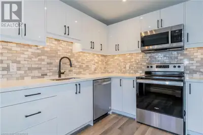 410 HAZEL Street Unit# 203 Waterloo, Ontario