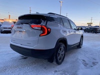 CLEAN CARFAX, Heated Front Seats, Back up Camera, Remote Starter, Lane Departure Warning with Lane K... (image 4)