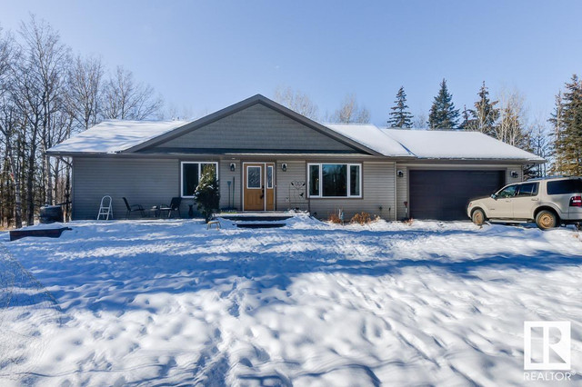 #1 55504 RR 13 Rural Lac Ste. Anne County, Alberta in Houses for Sale in St. Albert - Image 4