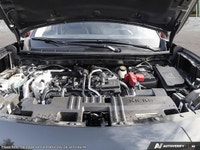 This Nissan Kicks delivers a Regular Unleaded I-4 2.0 L/122 engine powering this Variable transmissi... (image 5)
