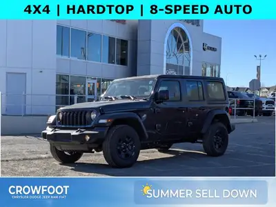 This Jeep Wrangler has a strong Regular Unleaded V-6 3.6 L/220 engine powering this Automatic transm...