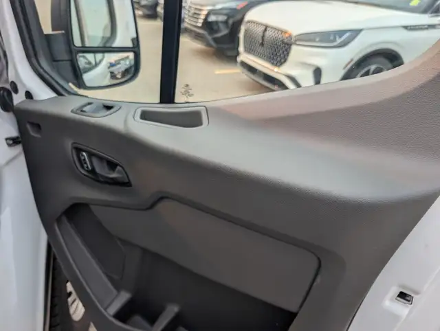 2025 Ford Transit Cargo Van5524895260960563212