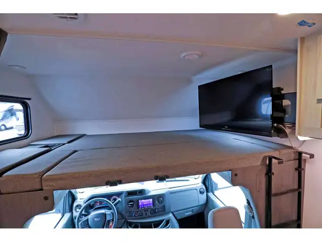2024 Forest River Sunseeker 3250 2 extension 2024 + lit superpos in RVs & Motorhomes in Laval / North Shore - Image 37