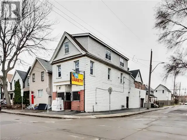 44 FRANCIS Street Hamilton, Ontario in Commercial & Office Space for Sale in Mississauga / Peel Region - Image 3