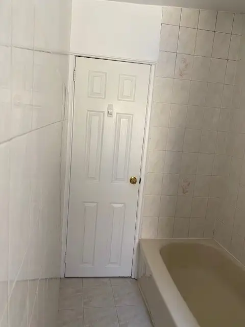 2-82 Poplar Street - Available from May 1st 2026 - 1 bedroom plu